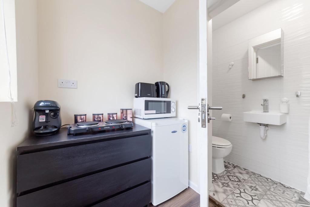 Isleworth Suites - Tw7 Kültér fotó