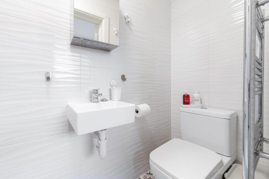 Isleworth Suites - Tw7 Kültér fotó