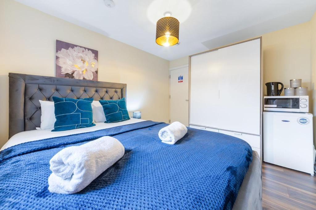 Isleworth Suites - Tw7 Kültér fotó